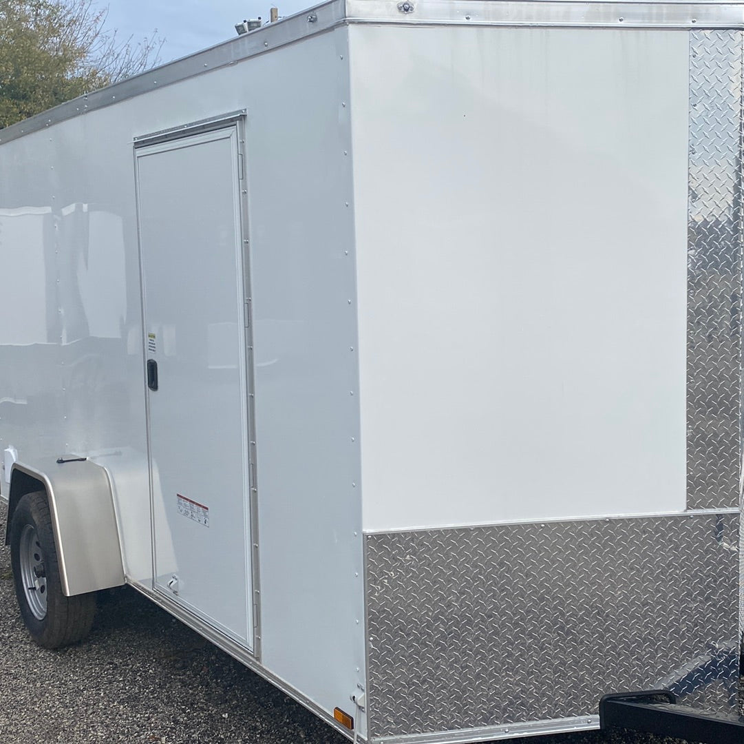 96832 DIAMOND CARGO 6X12 SA ENCLOSED TRAILER