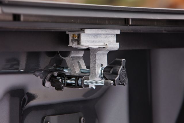 Pace Edwards Ultragroove Tonneau Cover